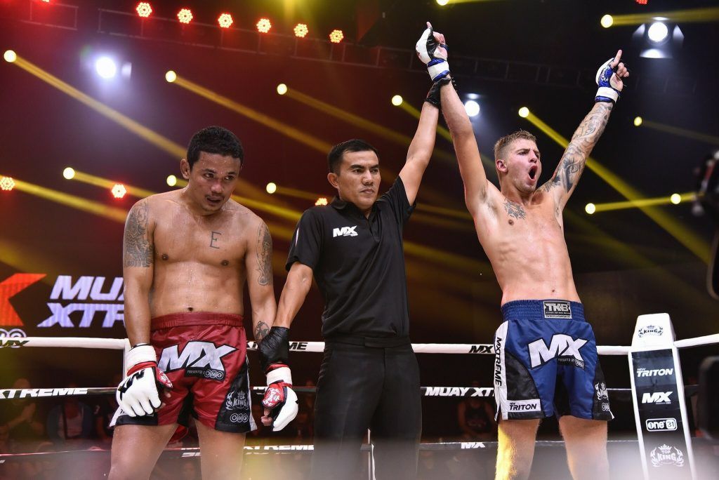 archief dubbellaag vasthouden Sitsongpeenong fighters knock out Champions Duoangsompong and Navi at Mx Muay  Extreme. The Thai press raving about the best Muay Thai gym in Phuket. |  Revolution Gym Phuket